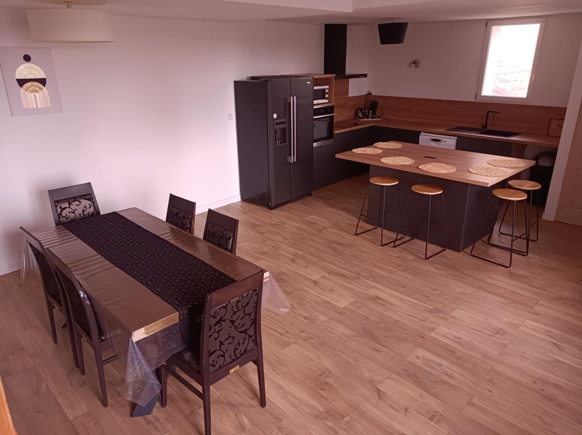 A Proximite Du Parc Spirou Spacieux Duplex De 130 M2 * Althen-des-Paluds